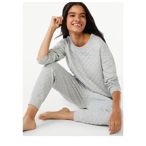 Joyspun Women's Quilted Long Sleeve Top and Joggers Sleep Set, 2-Piece